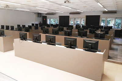 Mesas de oficina para la universidad Tecnum en Donostia